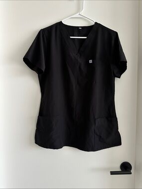 Scrub top black